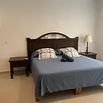 Thelmar Flamingos Apartment